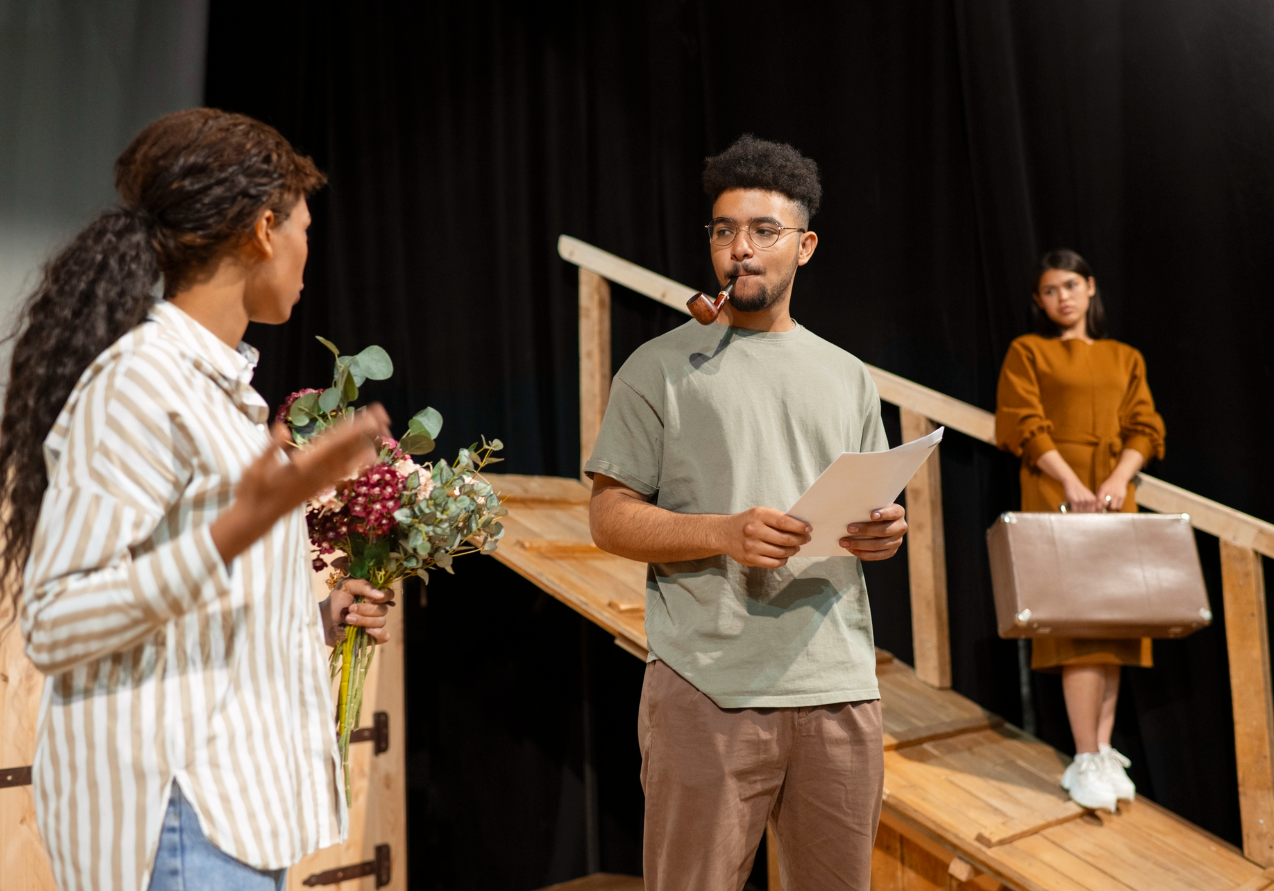 **Alt text:** Therapy Options Available for Struggling Stage Performers during a stage performance session
